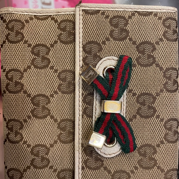 Authentic Gucci Wallet - - Picture 9 of 11